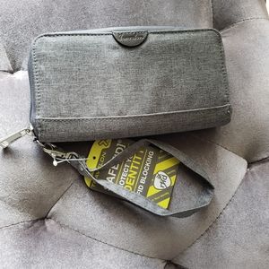 Travelon RFID-Blocking wallet identity protector gray Teal pockets wrislet
